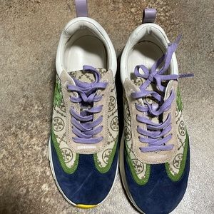 Woman’s size 9 1/2 suede navy blue green lining with purple laces